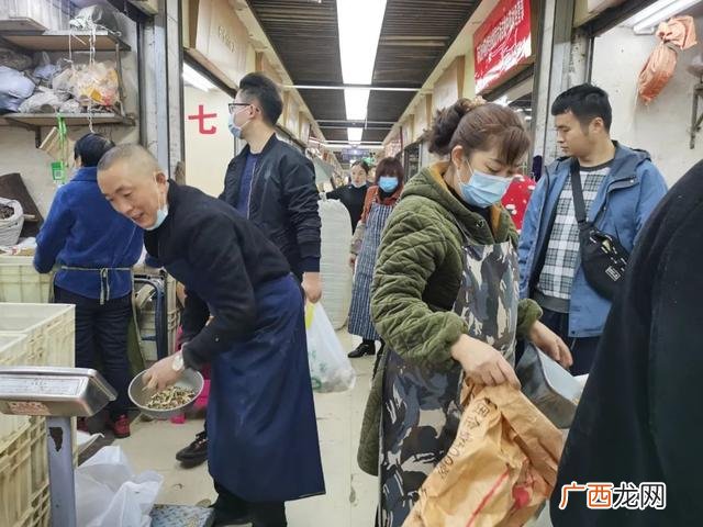 成都国际商贸城地铁站 成都两元店批发市场