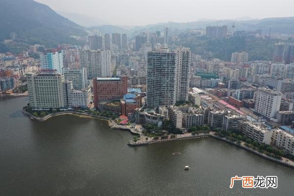 云南个旧以生产锡为主,个旧锡文化创业
