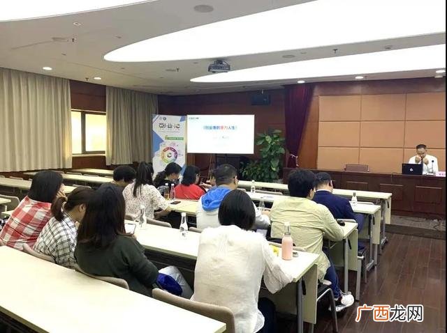 创业与就业的联系 求职者与创业者的区别