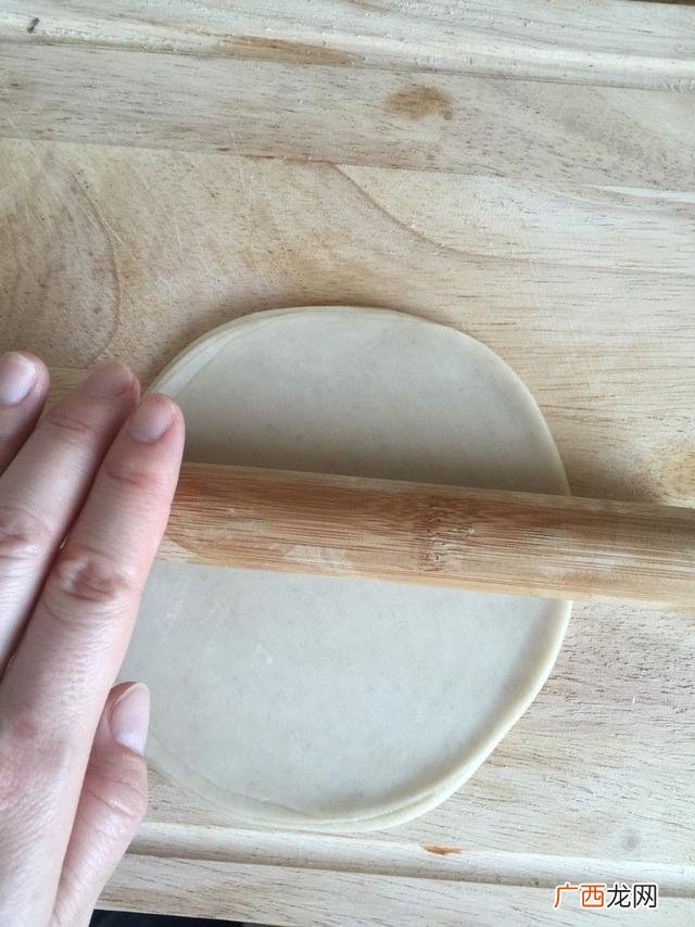 卷饼的面皮怎么做又软又薄 卷卷饼做法