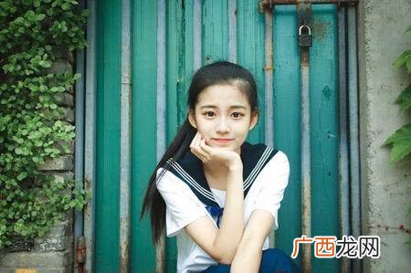 如何跟女生初次聊天，如何正确的和刚认识的女孩子聊天