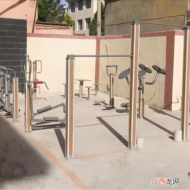 小区健身器材大全使用方法,小区运动器材有哪些名称图片