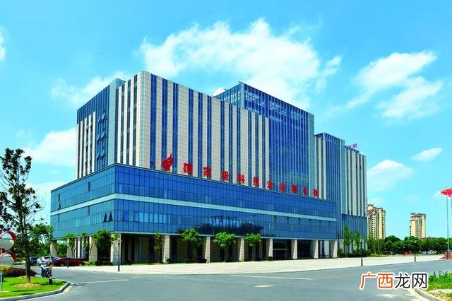 创业孵化基地如何盈利,创业孵化园入驻优缺点