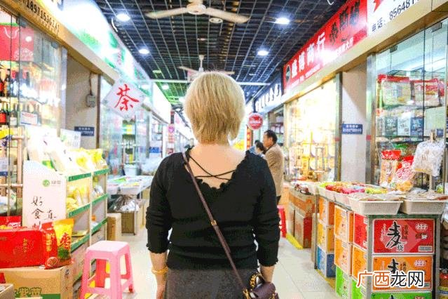 全国最大的食品批发市场,中国哪里的零食工厂最多