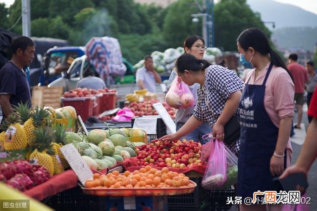 晚上摆摊卖什么赚钱成本又低,晚上卖什么小吃赚钱