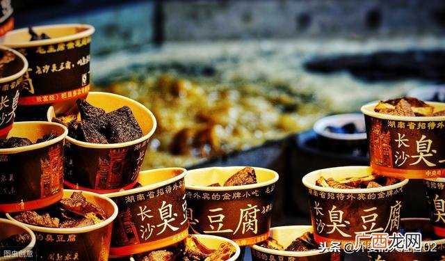 晚上摆摊卖什么赚钱成本又低,晚上卖什么小吃赚钱