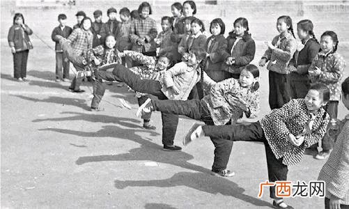 小学生体育趣味游戏活动方案,趣味体育活动方案