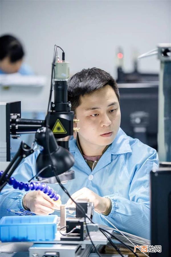 毕业及创业代表人物 大学生创业模范人物