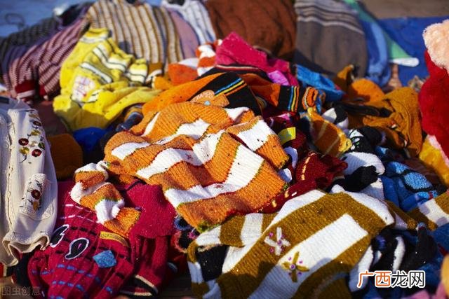 回收旧衣服赚钱吗-市场前景如何,回收旧衣服赚钱吗