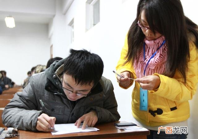 大学毕业后做什么英语作文,毕业后创业与就业作文英语