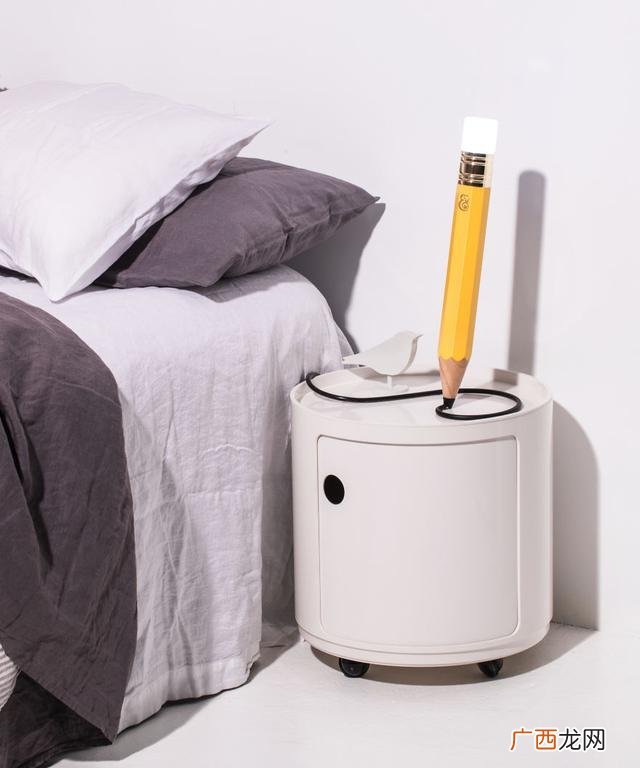 灯泡创意设计黑白画图片 灯泡创业素描