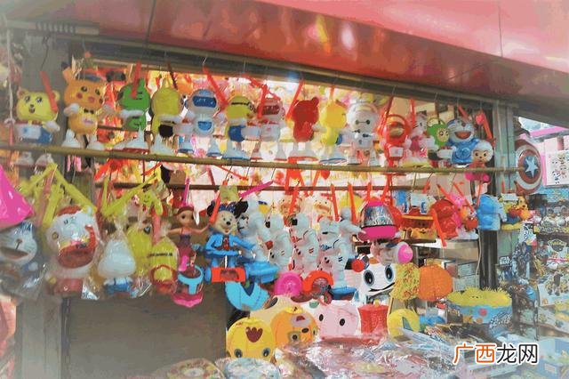 广州进货最便宜的批发市场 二元店广州小商品批发