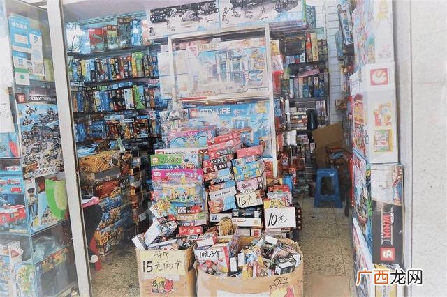 广州进货最便宜的批发市场 二元店广州小商品批发