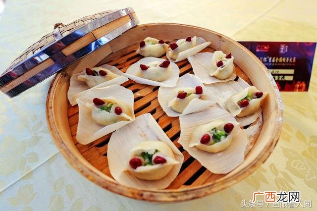 彩色饺子图片 彩色水饺面