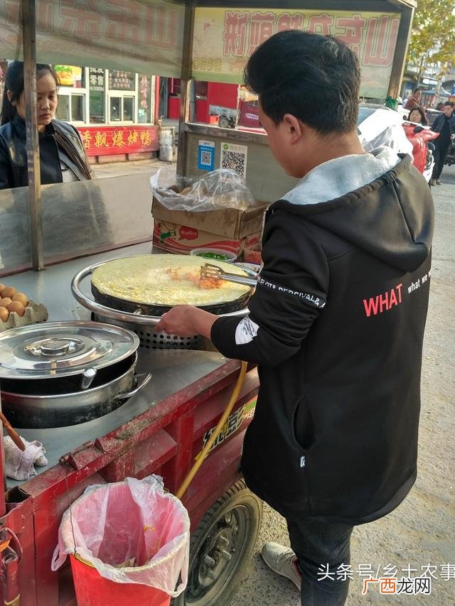 开个杂粮煎饼店挣钱吗 饼创业
