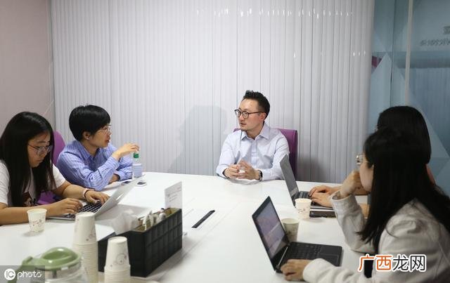 富二代成功的案例 靠自己创业最有钱的年轻人