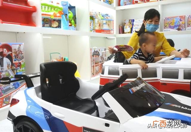 在三四线城市做什么生意好,开玩具店利润大吗