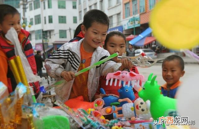 在三四线城市做什么生意好,开玩具店利润大吗