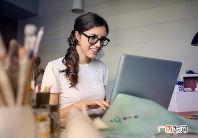 女人创业做什么最吃香,一个女人创业干点什么好