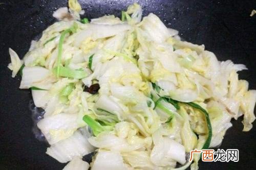 用白菜做啥菜 老厨师炒白菜