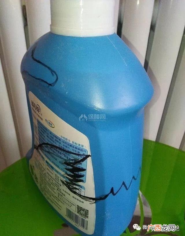 洗衣液桶改造花盆简单教程,洗衣液瓶改花盆的制作过程