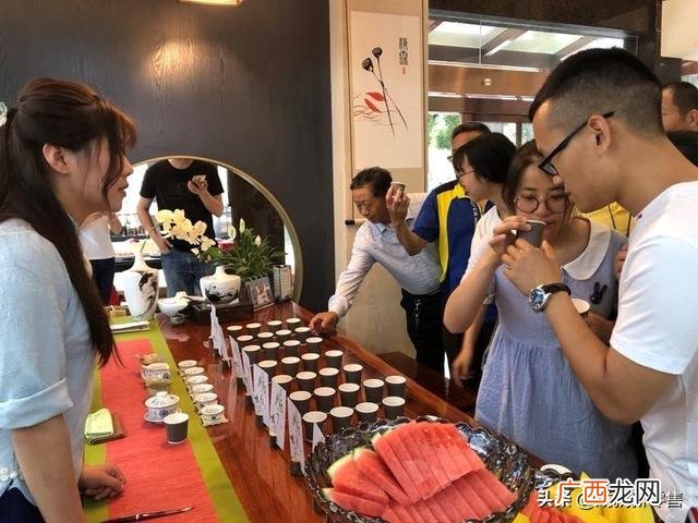 开一家喜茶加盟费多少 喜茶加盟费要200万