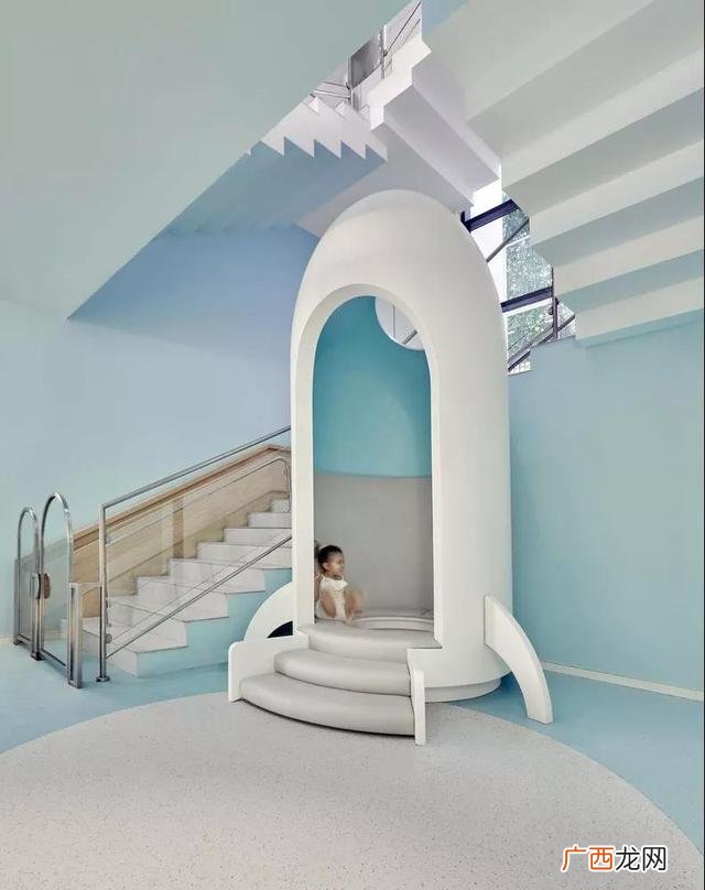 幼儿园小班社会教案,幼儿园各种各样的特色建筑主题说明