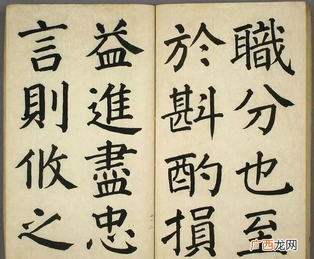 先帝创业未半而中途篡汉,先帝创业未半下一句是什么