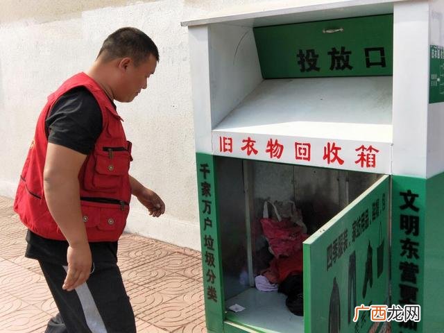 旧衣服粉碎多少钱一吨 回收旧衣服一年赚200万