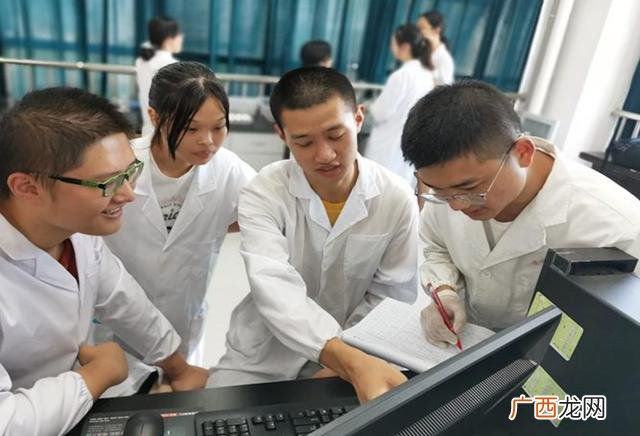 研究生毕业能干什么工作 研究生毕业后好找工作吗