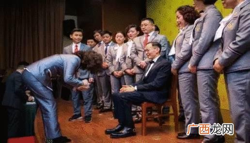 一段很现实的话 创业青年的不易文案