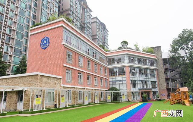 一个幼儿园大概有多少个学生,开一家私立幼儿园需要多少钱