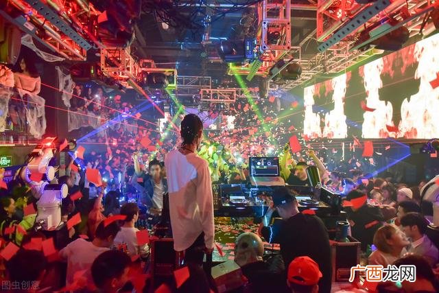 35岁跟女友分手,男人会创业失败和女朋友分手嘛