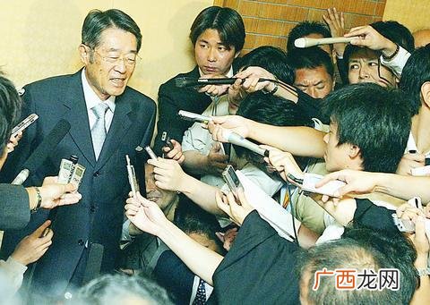 比尔盖茨多少岁成为世界首富,54岁创业72岁首富