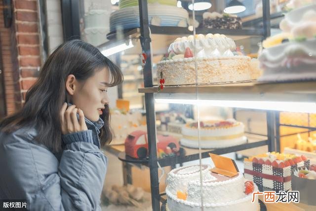 开烘焙店一年收入多少 加盟烘焙店赚钱吗