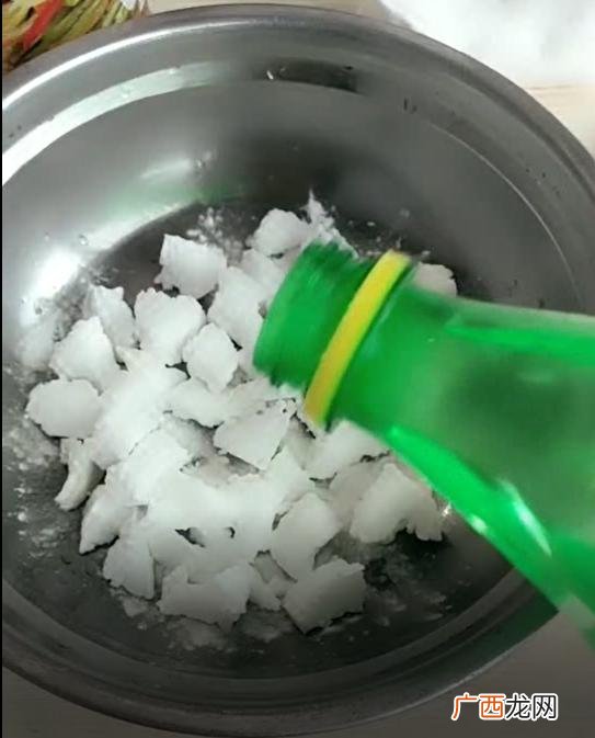 怎么做胶水不用洗衣液 自制胶水教程不用洗衣液