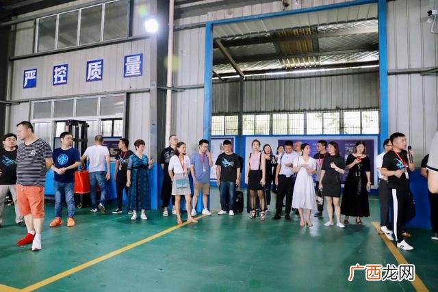 建材仓储式销售成功案例 不同地段不同租金的建材店创业案例分析