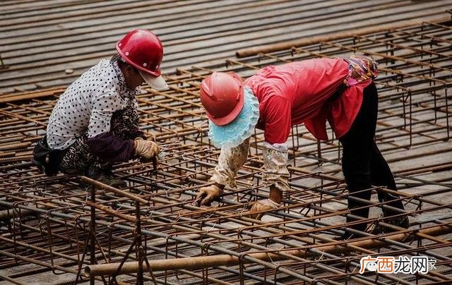 工地招小工180元,女生在工地当小工