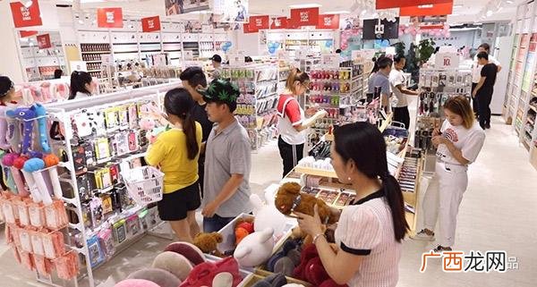 加盟小百货连锁店排行榜 时尚精品百货加盟店