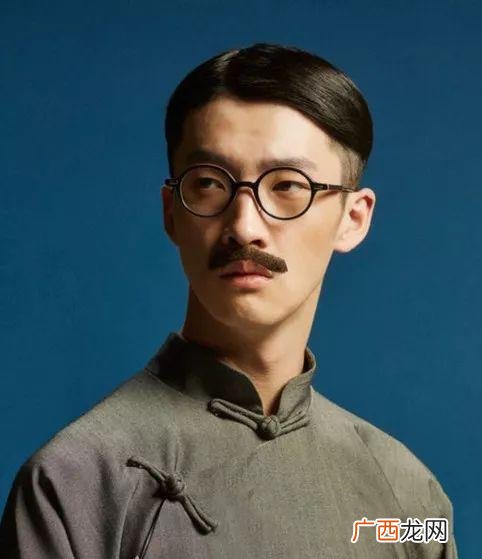 短发男士背头3厘米,燕尾发型男