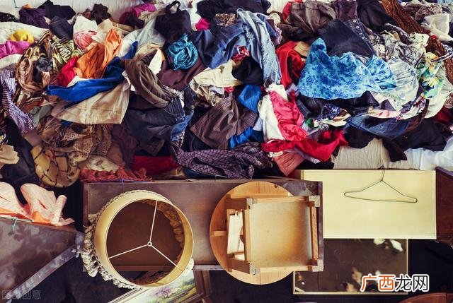 哪里有回收化妆品的,旧衣服回收多少钱一斤