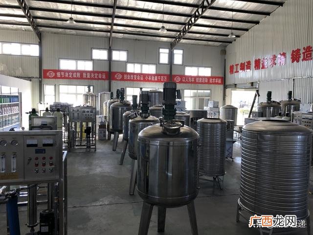 武汉洗衣液成套设备厂家,做洗衣粉机器多少钱一台