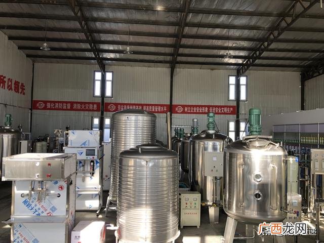 武汉洗衣液成套设备厂家,做洗衣粉机器多少钱一台