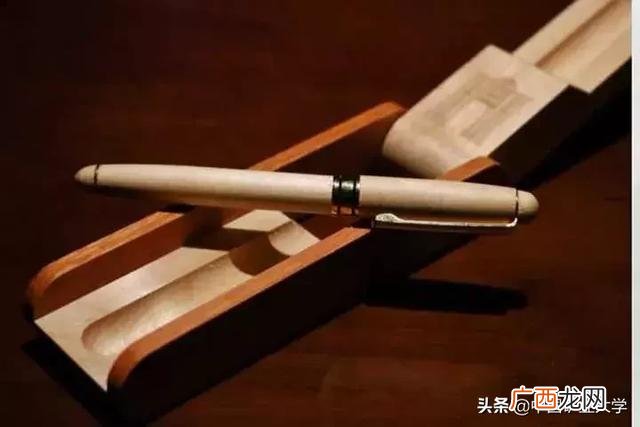 囗红用什么牌子好,创业园牌子用什么颜色好