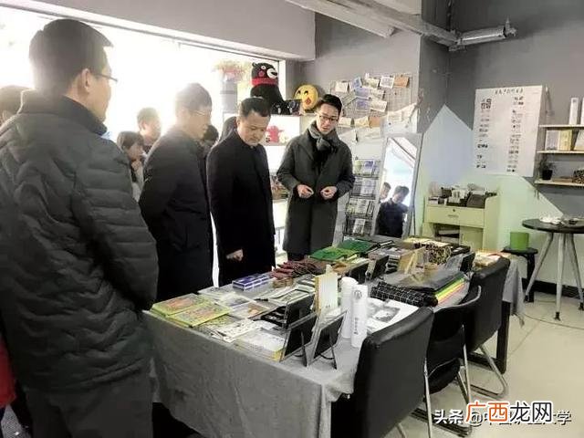 囗红用什么牌子好,创业园牌子用什么颜色好