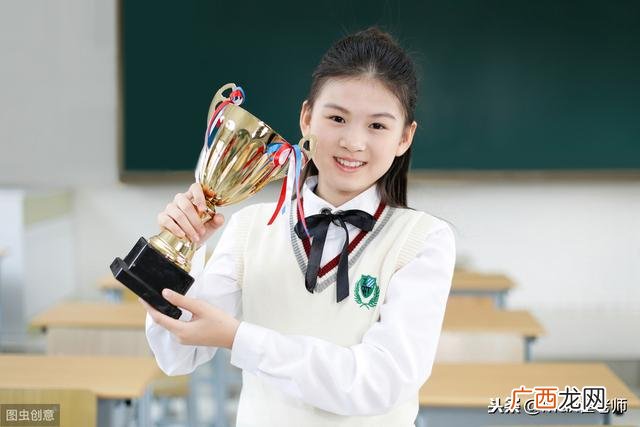 学生怎么自我介绍比较好,如何做自我介绍吸引人学生