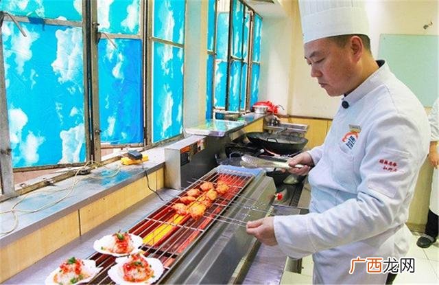 一个人能做牛杂生意吗 学做萝卜牛杂多少钱