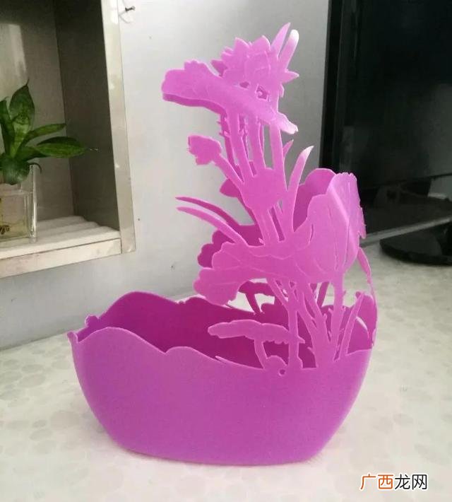 洗衣液瓶子怎么做喷壶,用洗衣液瓶做手工作品