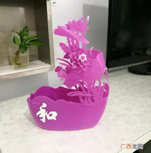 洗衣液瓶子怎么做喷壶,用洗衣液瓶做手工作品