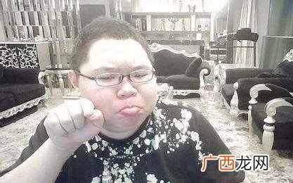 pdd为什么被称为嫖老师 pdd说的张哥是谁